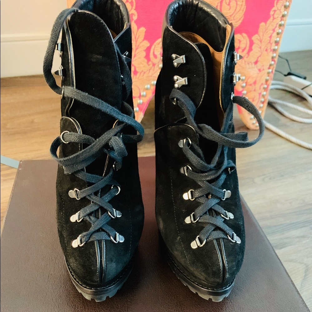 Alaïa boots as seen on Beyoncé